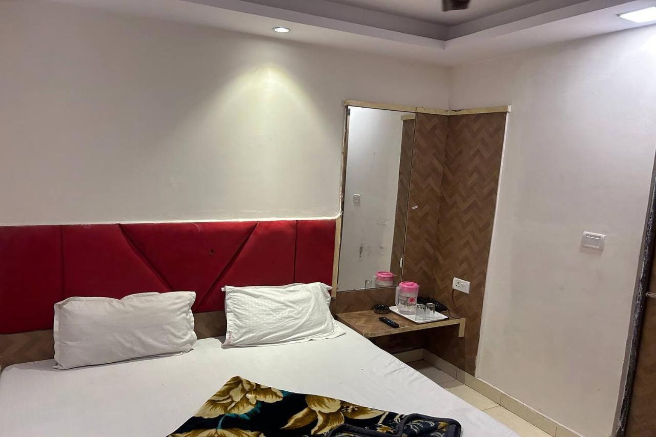 Shree Lodge Near New Delhi Railway Station, Paharganj מראה חיצוני תמונה