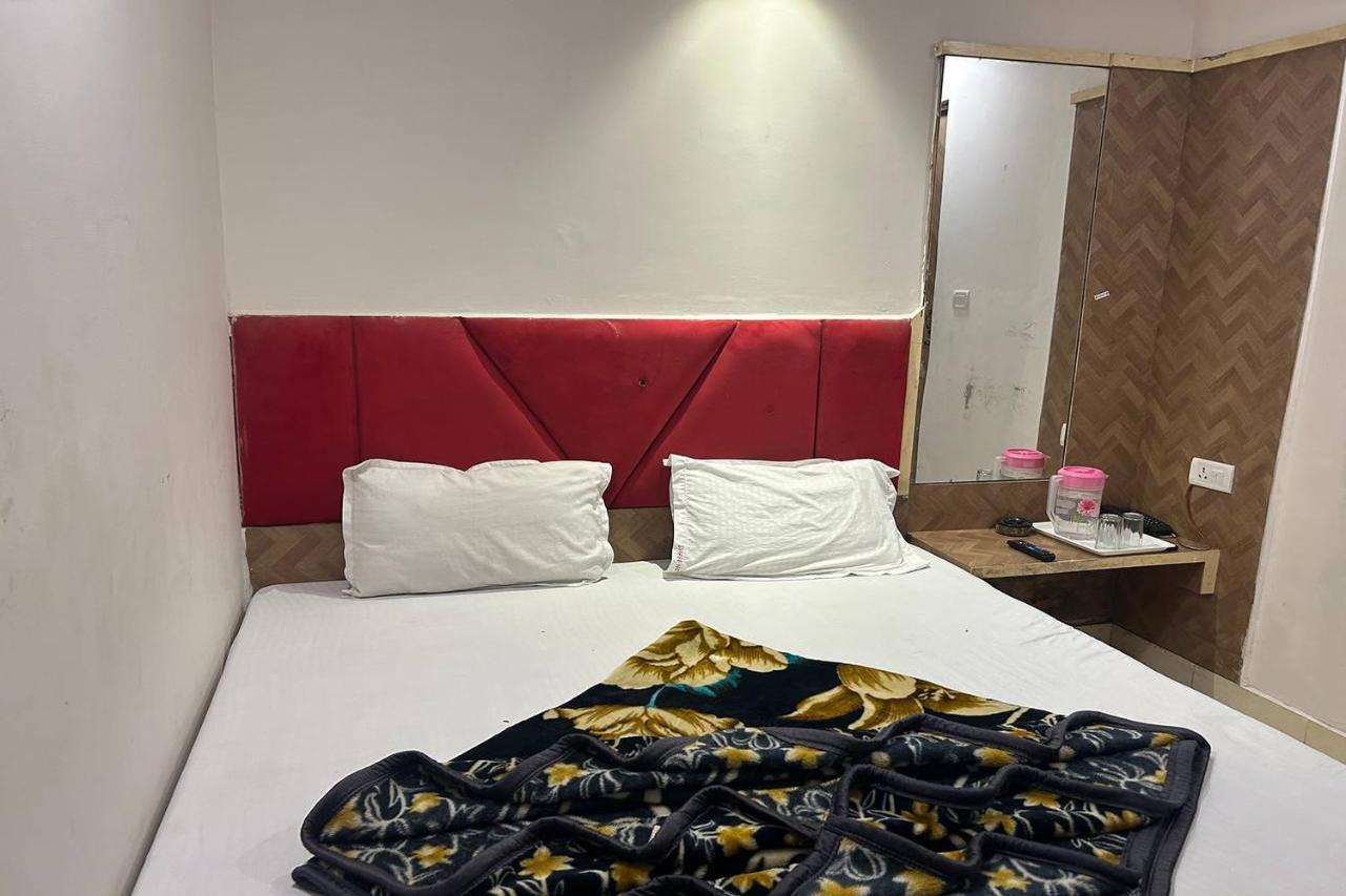Shree Lodge Near New Delhi Railway Station, Paharganj מראה חיצוני תמונה